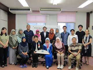 SUIJI-JDP-Ms Students Make a Courtesy Visit to Director of Center for International Collaboration