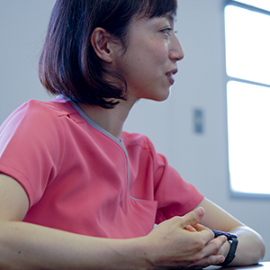 女性医師の声