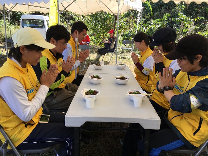 10本山町稲刈り