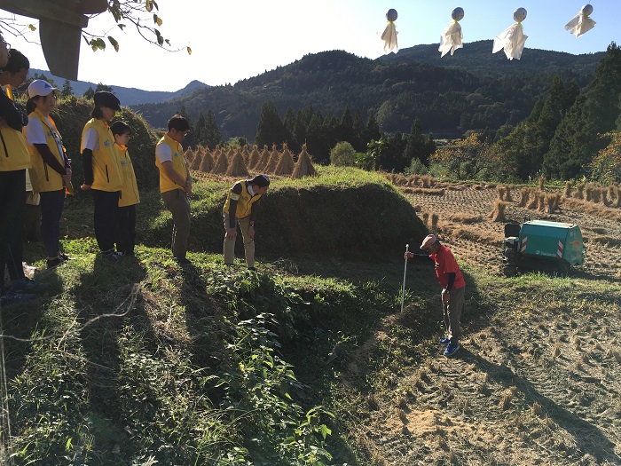 21本山町稲刈り