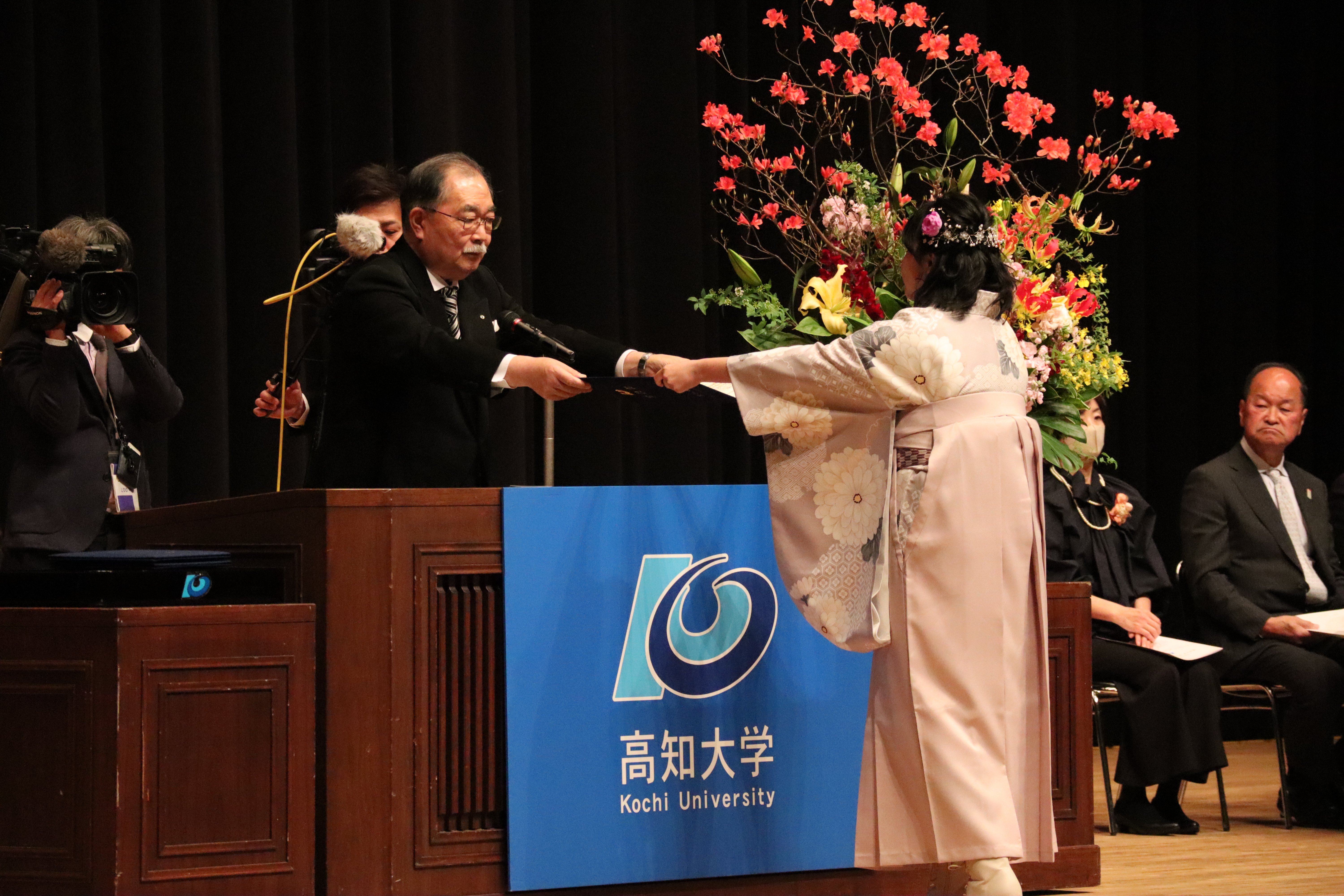 ３学部　学位記授与.JPG
