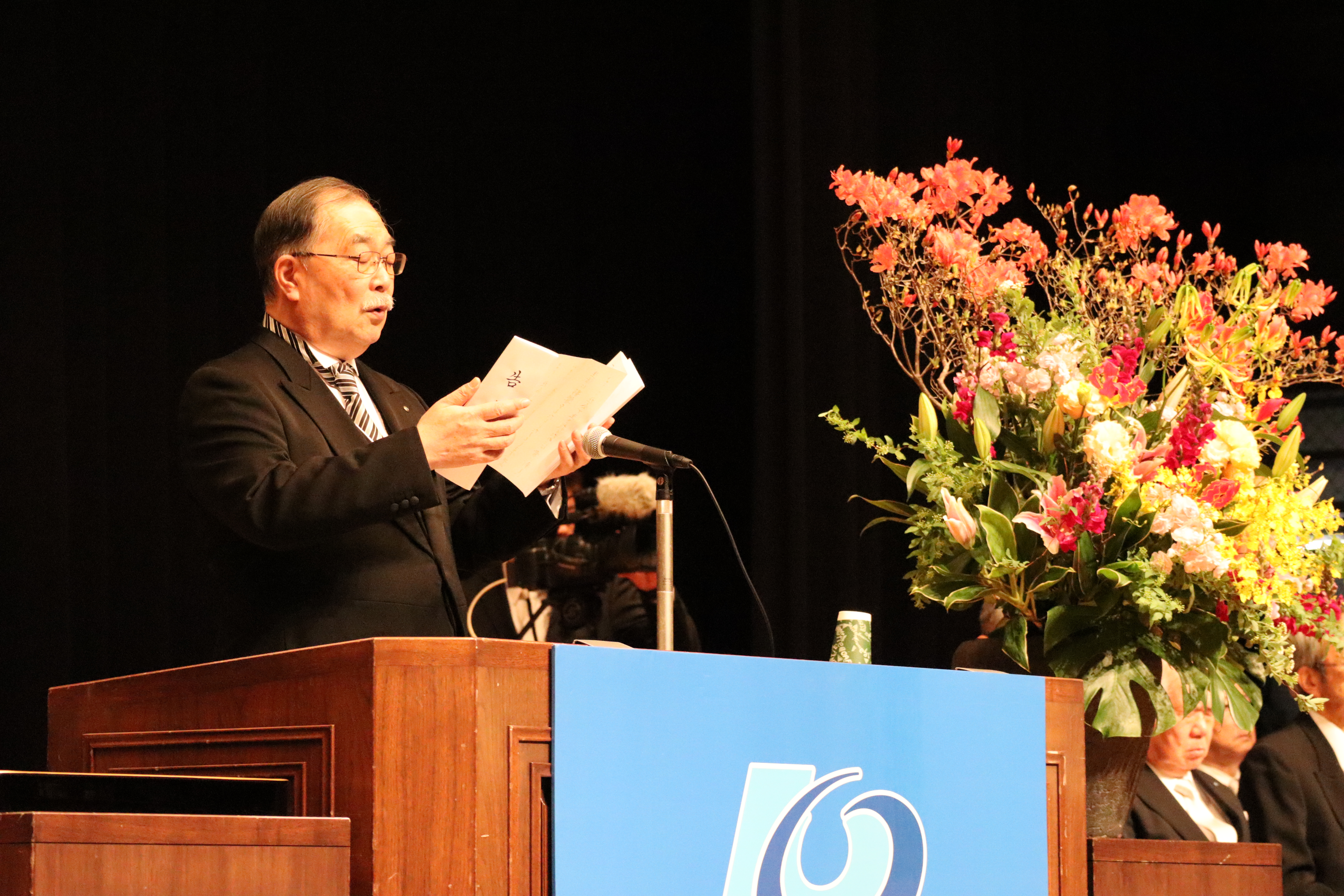 ４大学院　学長告辞.JPG
