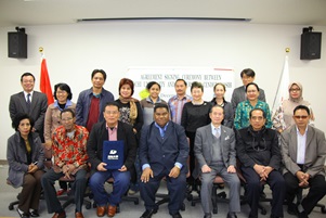 141205チェンデラワシ大学（インドネシア共和国）との学術交流協定更新のための調印式を実施