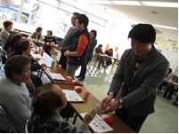 ミニデーを支援（朝倉ふれあいセンター）