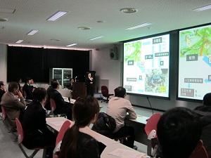 150302houkokukai01.jpg