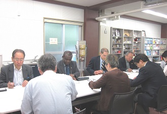 ガーナ大学オウス教授（本学卒業生）の表敬訪問