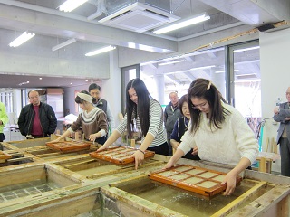 土佐和紙「紙すき体験」