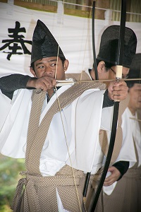大豊町庵谷地区星神社正月神事「百手」に参加 大豊町庵谷地区星神社正月神事「百手」に参加