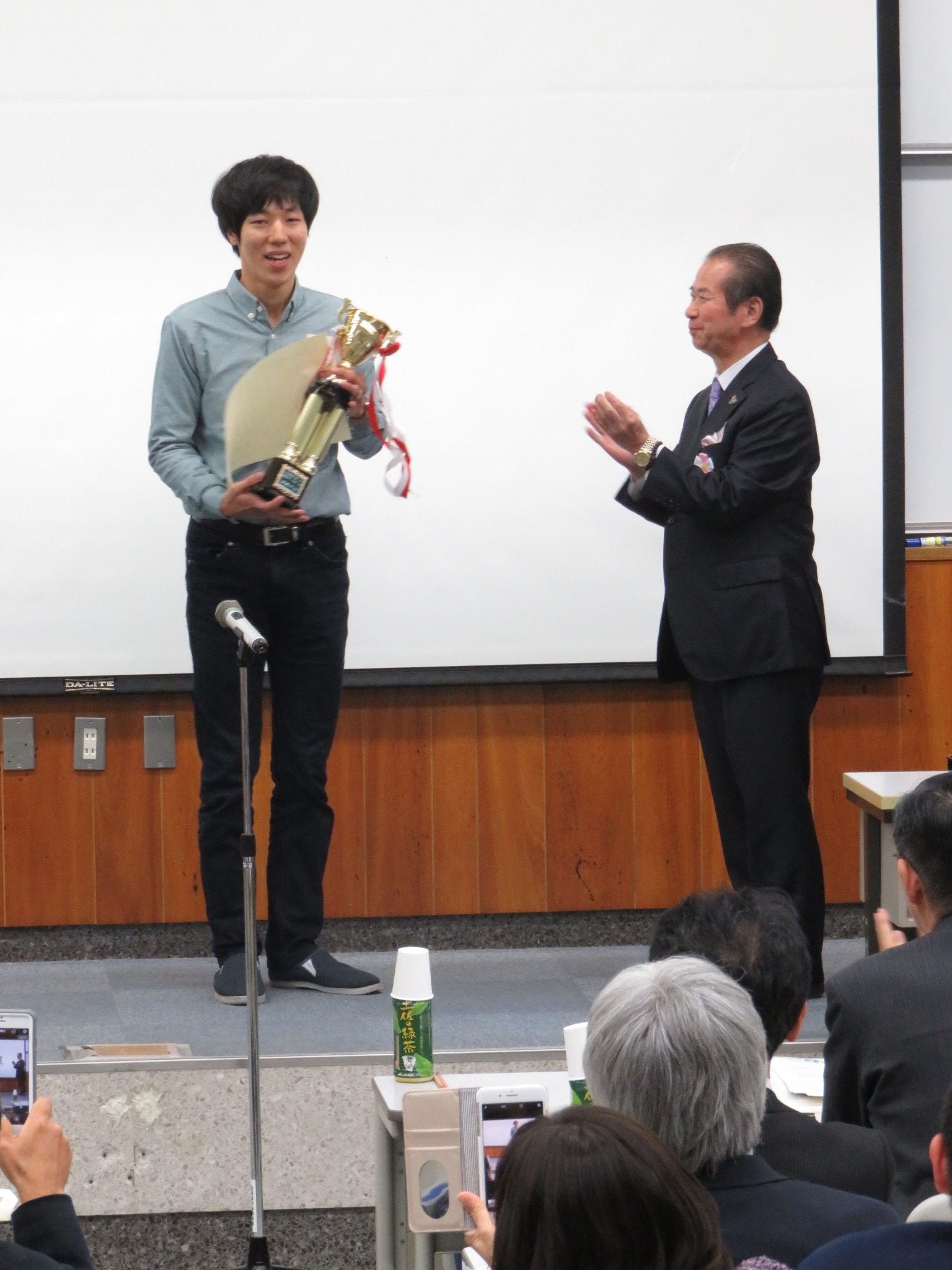 優勝者チャンスンフン君