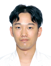 岸野俊介先生 プロフィール写真