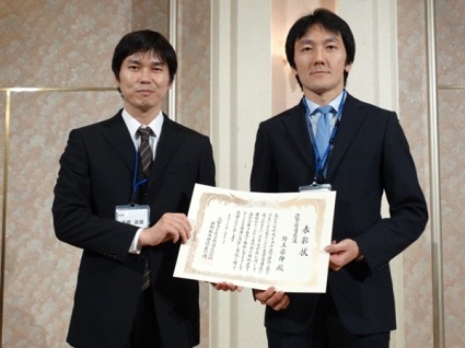 優秀指導医賞 野上宗伸先生(右側)