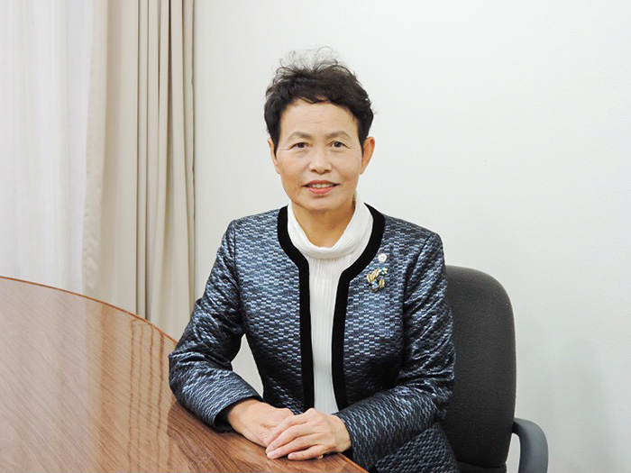 宮井 千惠 写真