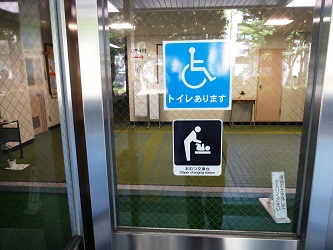 人文学部正面