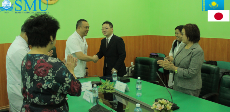 セメイ国立医科大学との協定締結.png