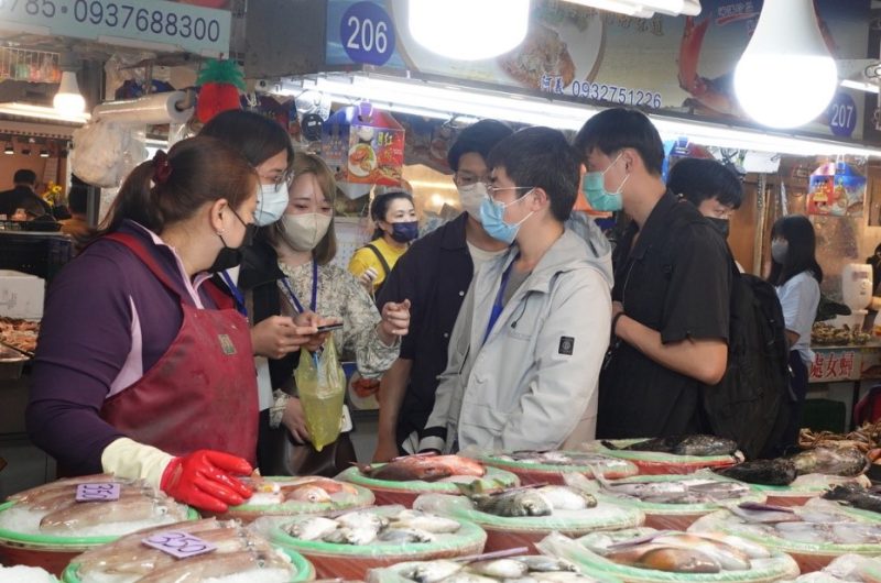 フィールドワーク(東港市場)