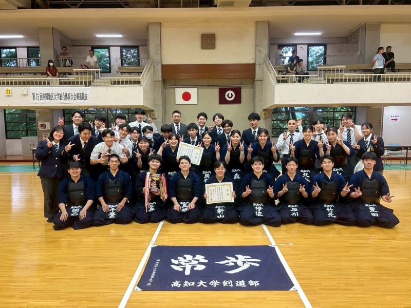 2695C3B7-E8FE-4BB6-9AC6-EF8B99E69107