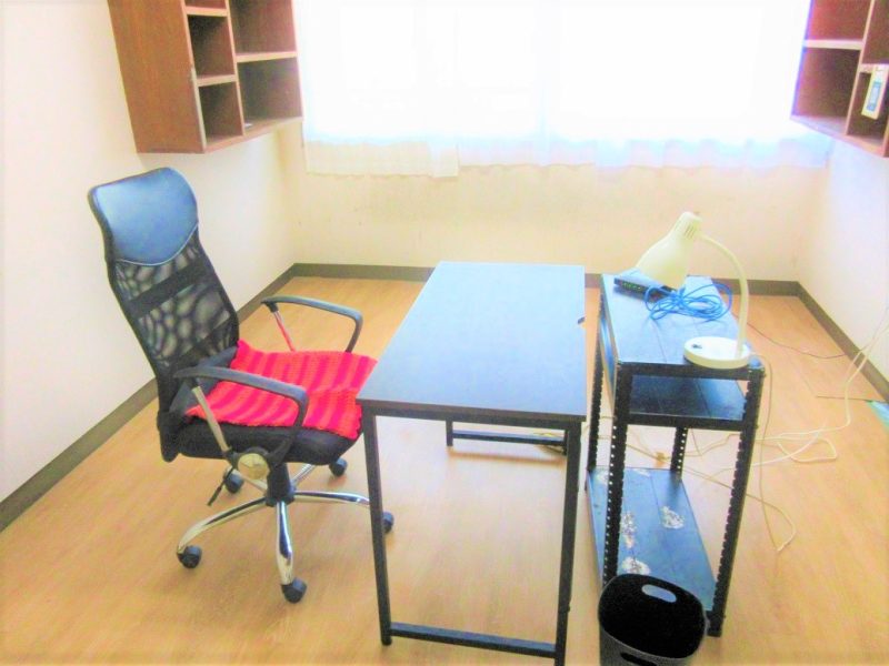 〔1階〕インターネット部屋（有線）
（オンラインでの就職活動・授業等に利用）