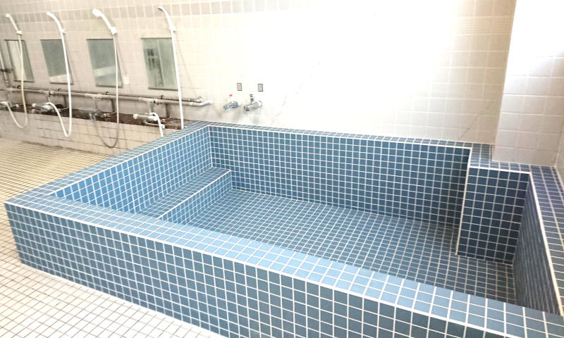 〔1階〕大浴場(シャワー8台)