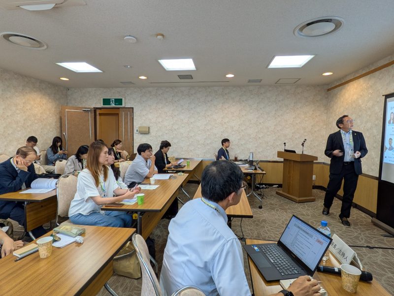 01_開会式集合写真着座